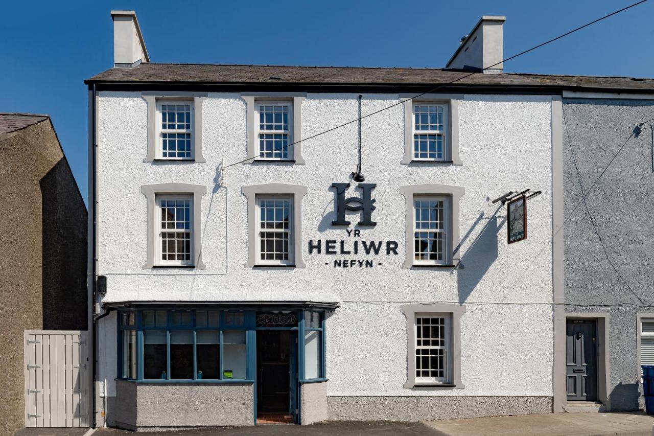 Tafarn Yr Heliwr Hostel Nefyn Exterior foto